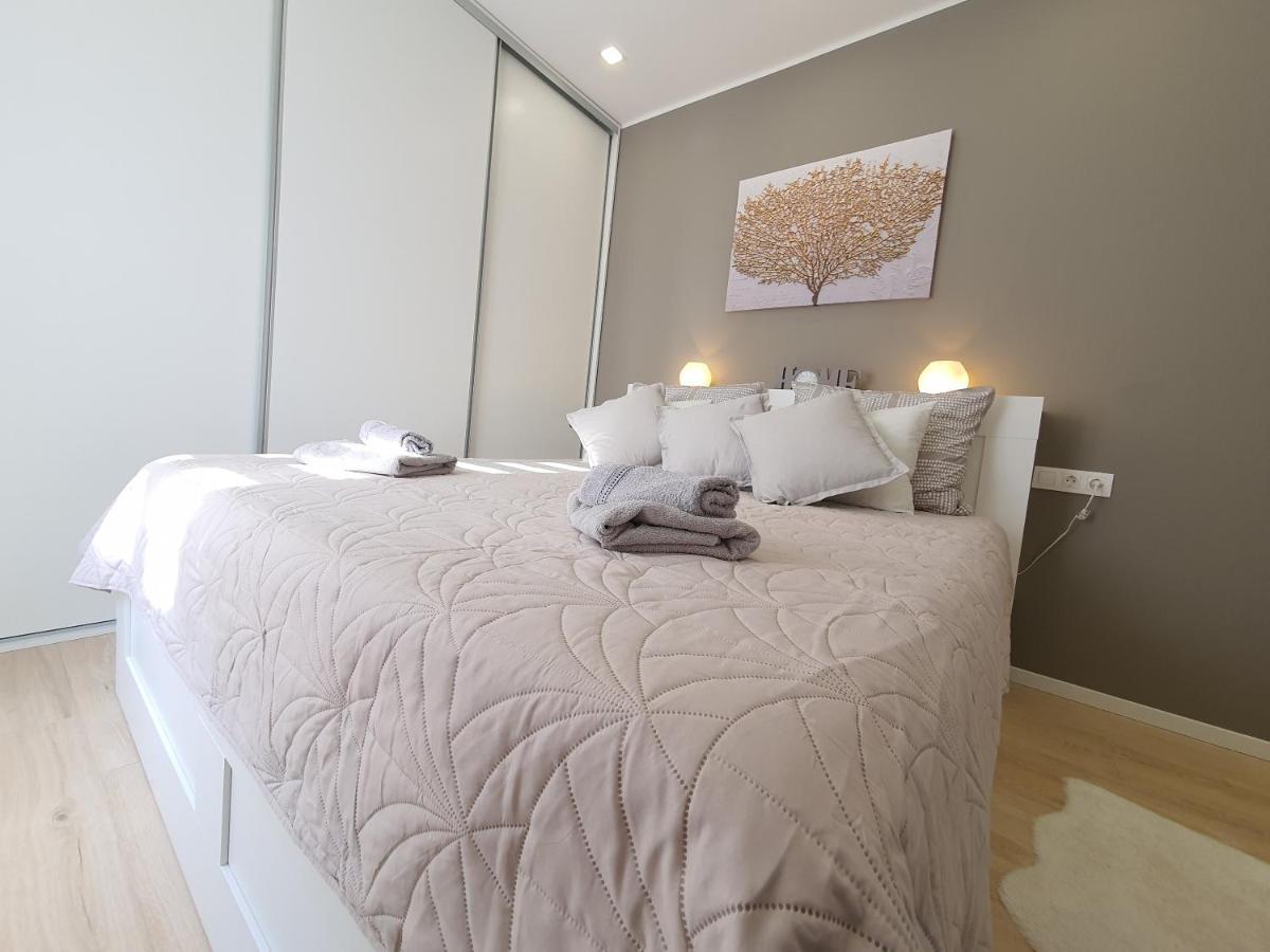 Appartement Connor à Pula Extérieur photo