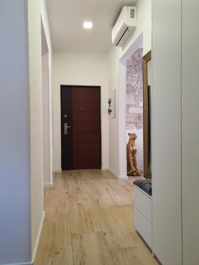 Appartement Connor à Pula Extérieur photo