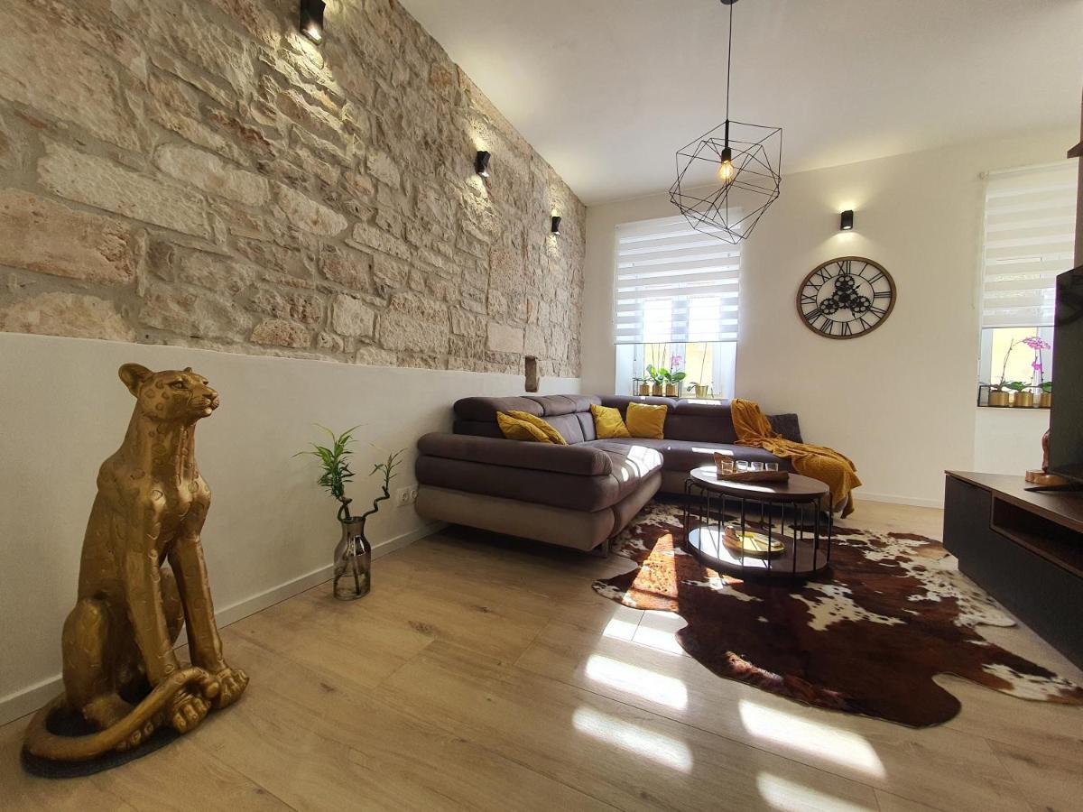 Appartement Connor à Pula Extérieur photo